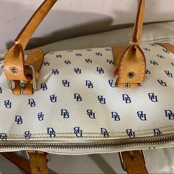 Dooney & Bourke White Leather Domed Satchel Bag - Picture 10 of 15